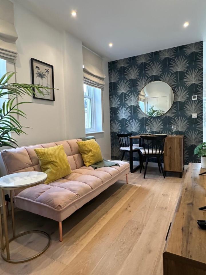 Contemporary Pied A Terre In The Heart Of Bath Appartement Buitenkant foto