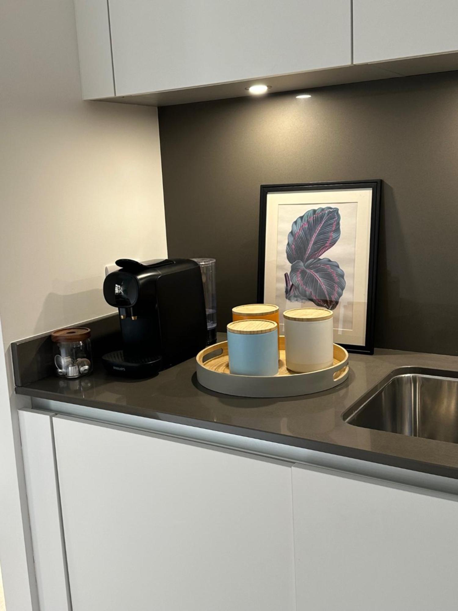 Contemporary Pied A Terre In The Heart Of Bath Appartement Buitenkant foto